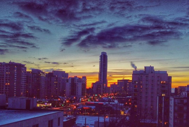 Shot the sunset on full auto for the Swishblog video on Savethis.space & then captured this. 